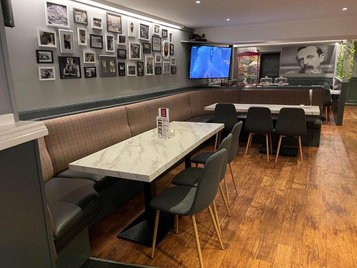 Airlie Arms Hotel Kirriemuir Ngoại thất bức ảnh